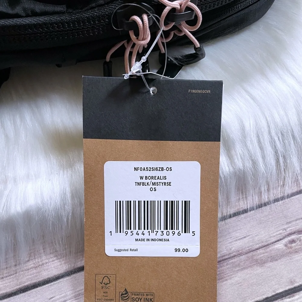 The North Face Women’s Borealis 27 Liter Backpack - Picture 9 of 10